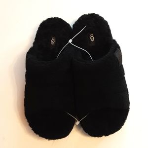 UGGS mens slippers new,UGG PLUSH.